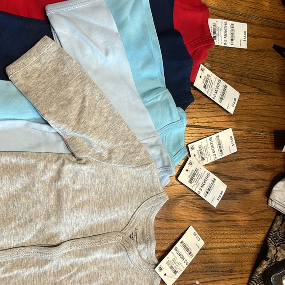 Newborn baby boys 5 piece layette  New With Tags - Picture 3 of 3